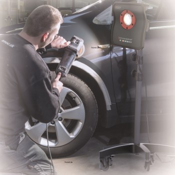 Scangrip 03.5682 Rollstativ Wheelstand für Arbeitsleuchten Fahrzeugaufbereitung