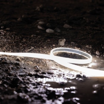 Scangrip 03.5820 Rope Light 50 m flexibles Lichtband mit 50000 Lumen Baustrahler