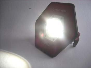 KRAFTWERK 10W COB LED Akkustrahler HEXA 32039