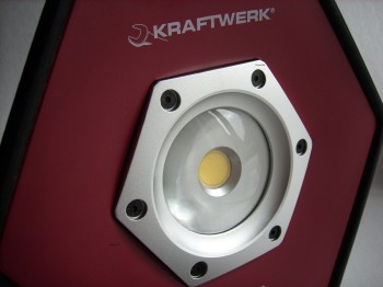 KRAFTWERK 20W COB LED Akkustrahler mit Teleskopstativ 32037